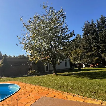 Familien-oase Mit Pool, Halfpipe & Badesee Kemberg