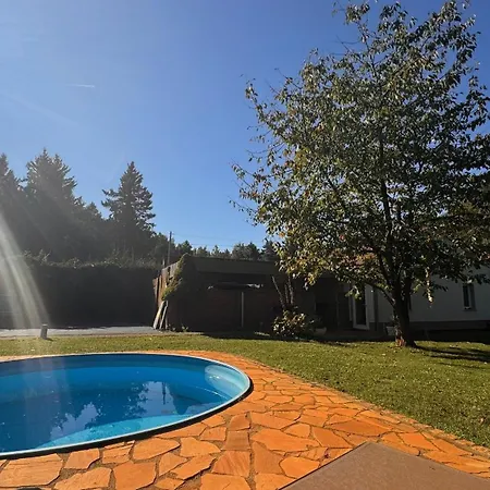 Hébergement de vacances Familien-oase Mit Pool, Halfpipe & Badesee
